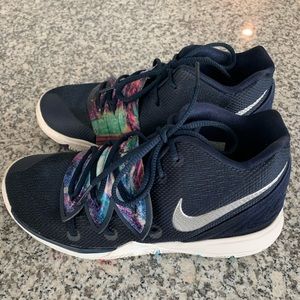 Boys Nike Kyrie 5